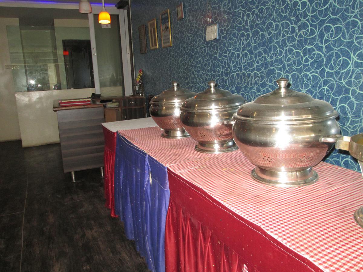 Arihant Hotel Hyderabad Exterior foto